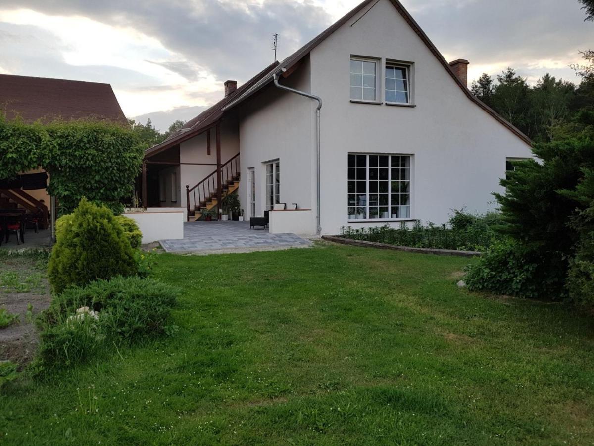 Villa Pod Piramida Ługniany Esterno foto