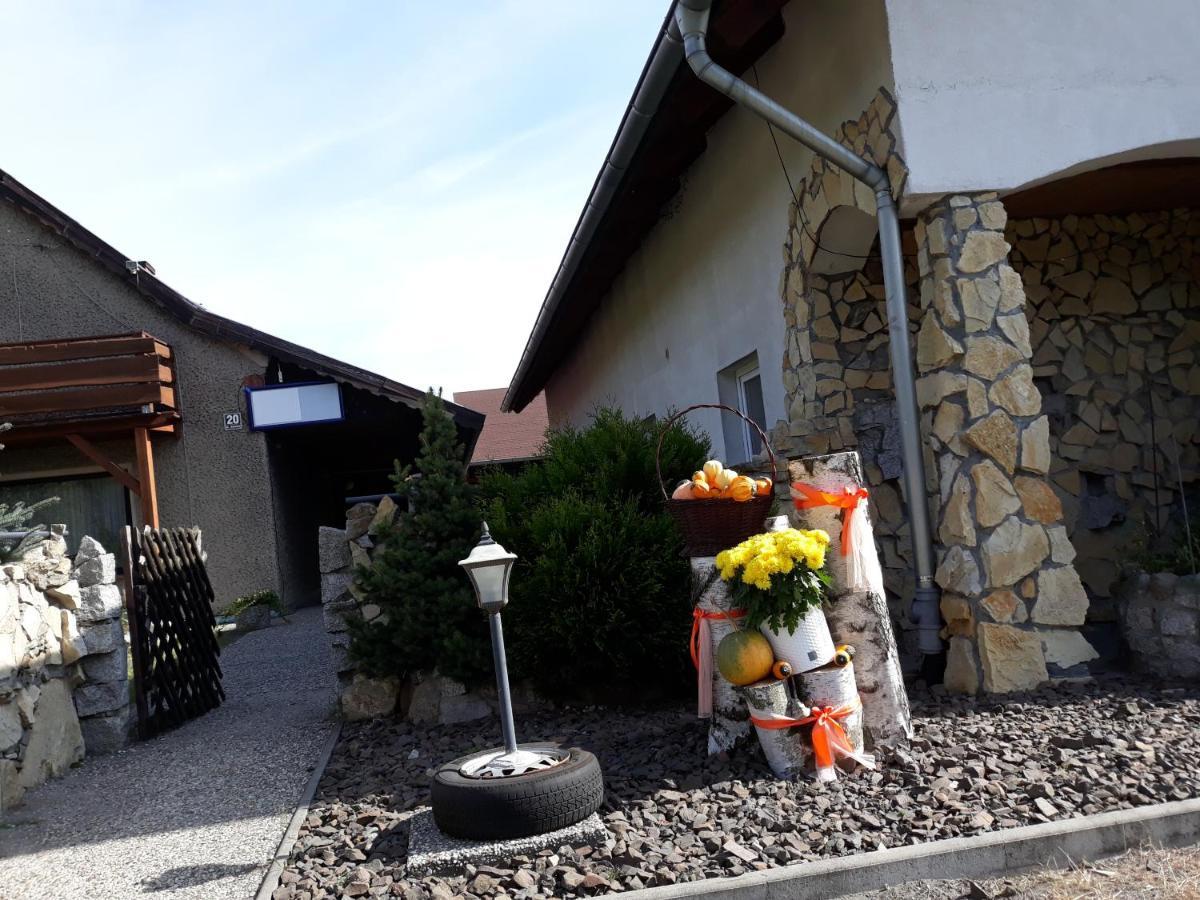 Villa Pod Piramida Ługniany Esterno foto