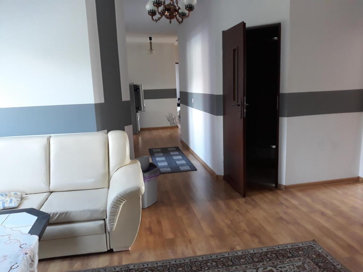 Villa Pod Piramida Ługniany Esterno foto