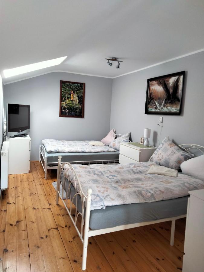 Villa Pod Piramida Ługniany Esterno foto