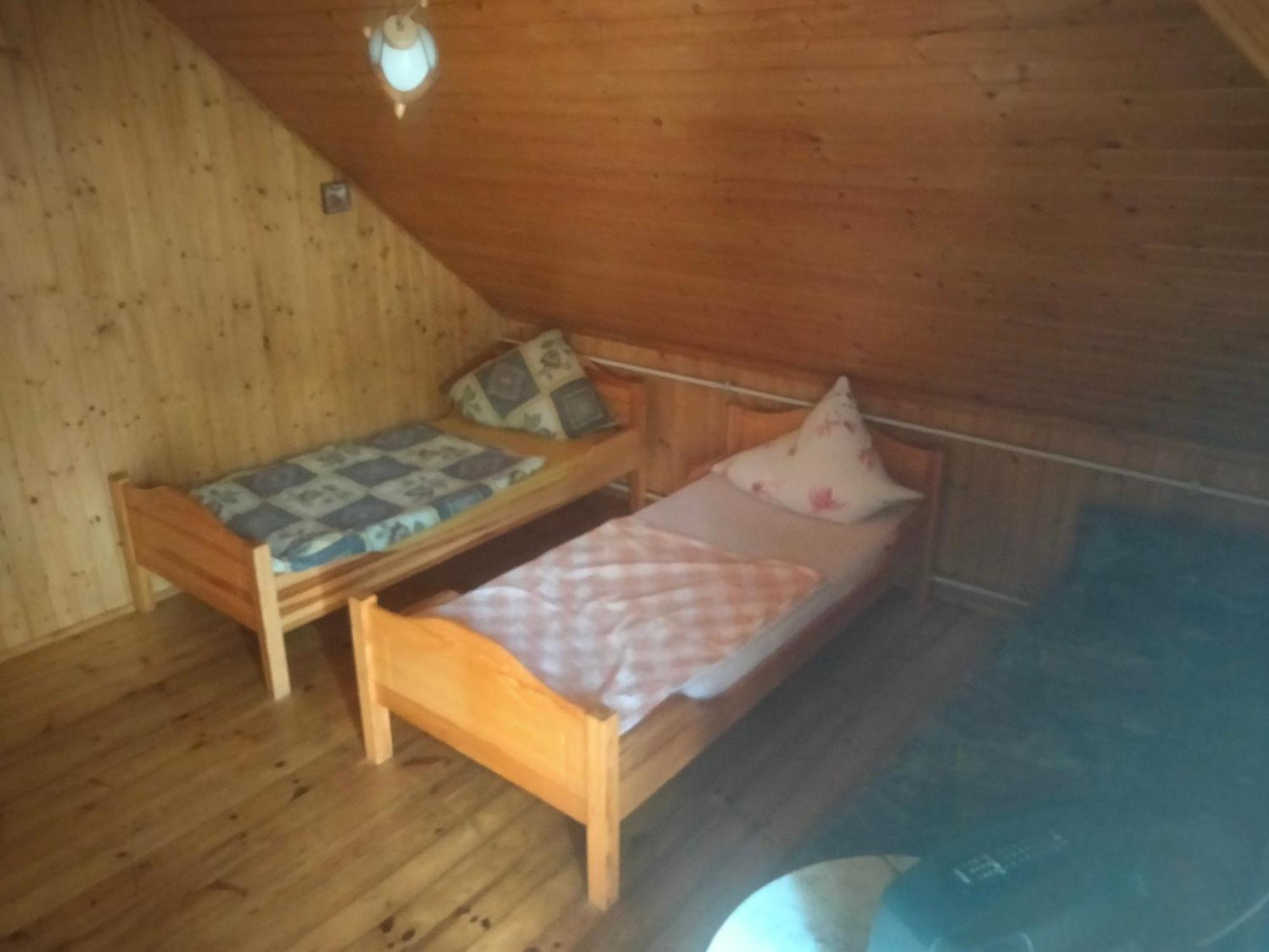 Villa Pod Piramida Ługniany Camera foto