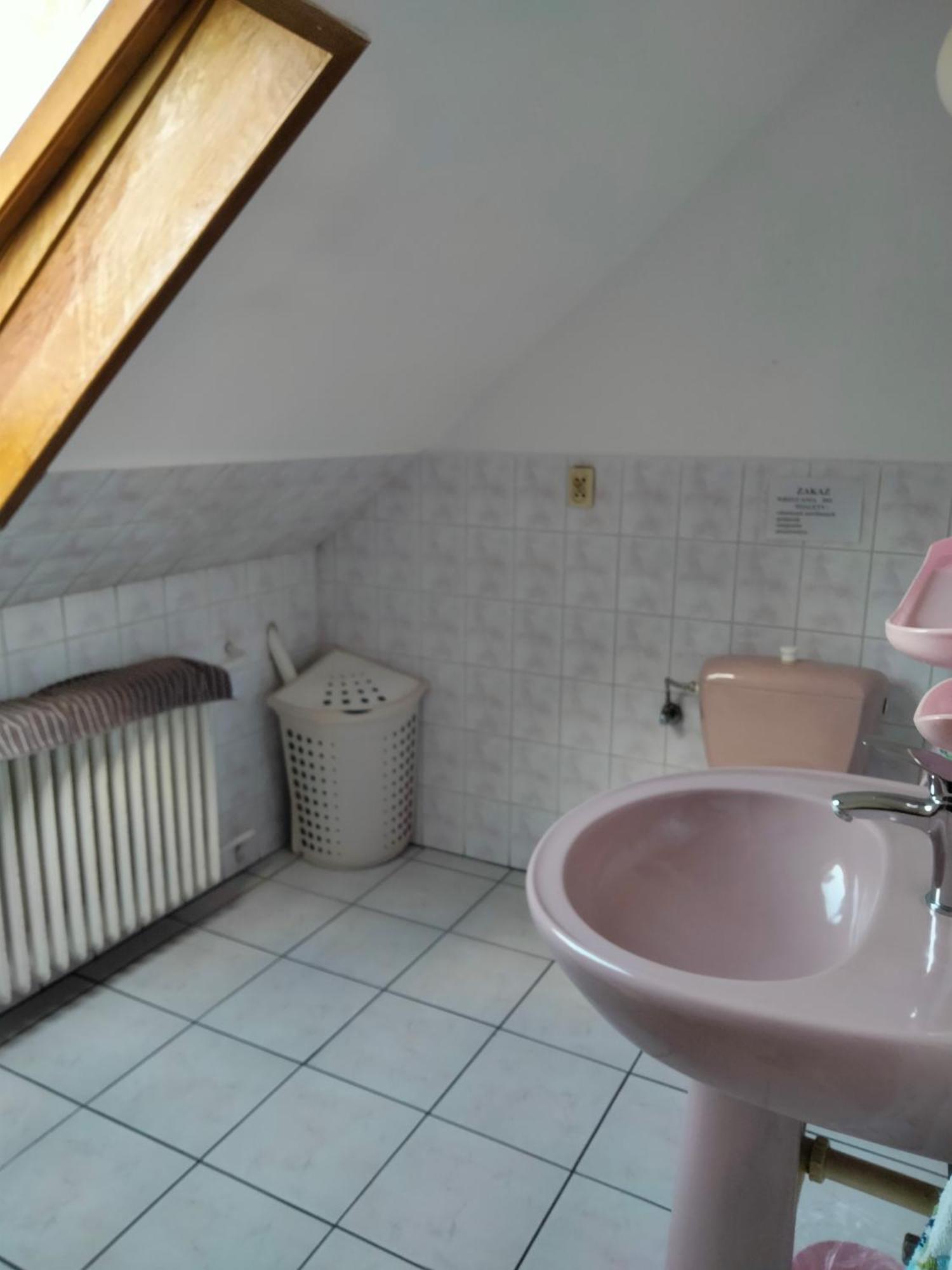 Villa Pod Piramida Ługniany Camera foto